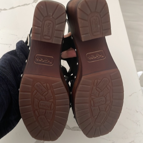 Korks Whitney Wood grain Platform studded details straps buckle Sandal sz 10 NWT - Picture 9 of 9